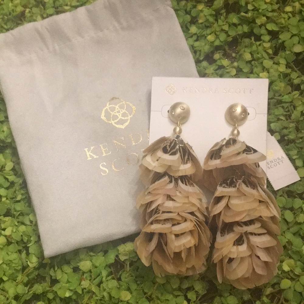 NWT Kendra Scott Gold Lenni Feather Earrings